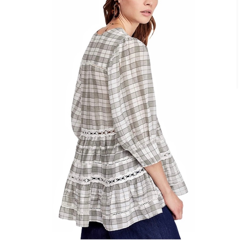Free People Tunic with dropped peplum waist
3/4 length sleeves - Picture 9 of 10